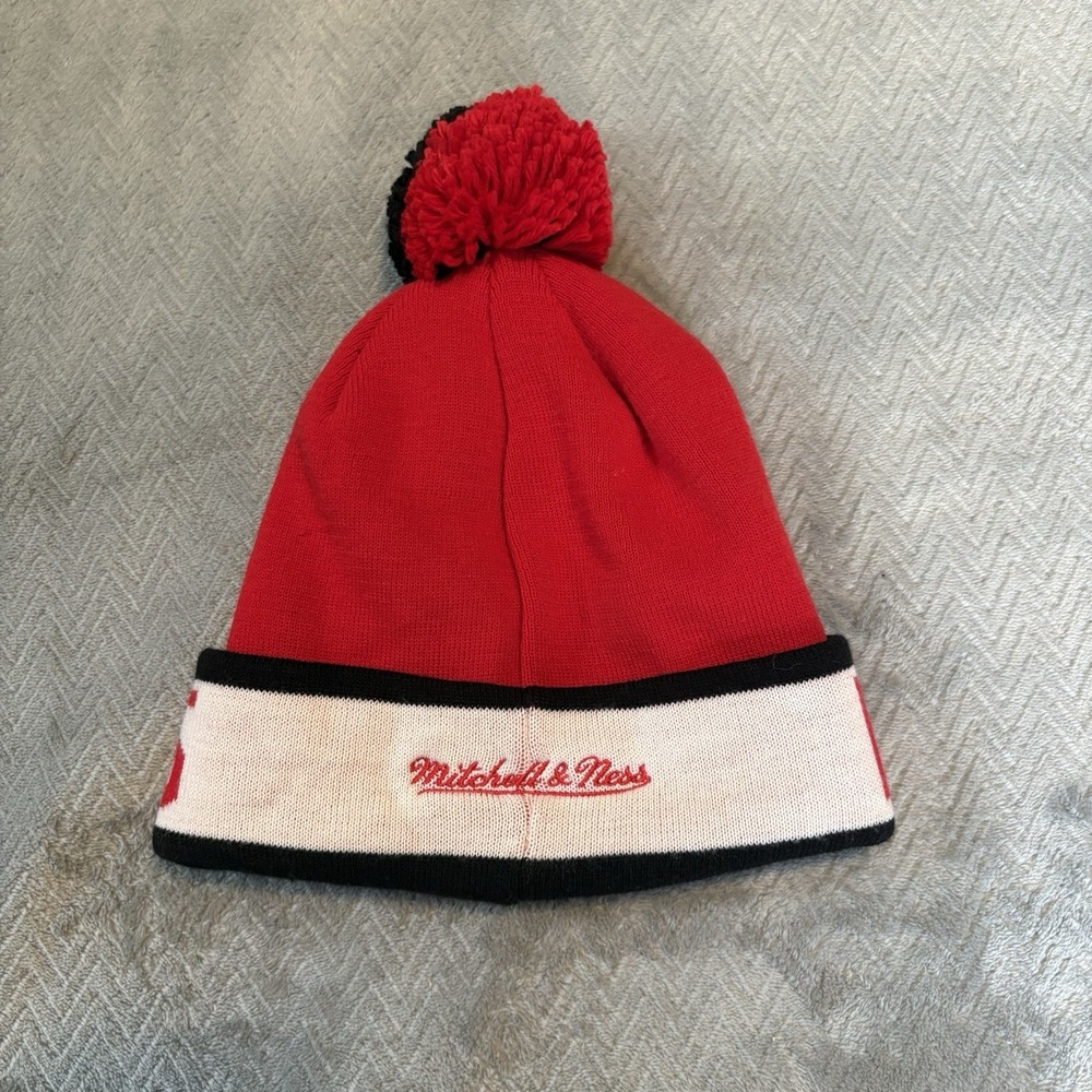 Atlanta Falcons Mitchell & Ness Winter Beanie NFL - Picture 2 of 8